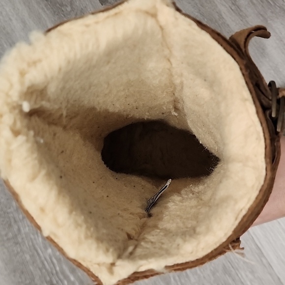 BearPaw Clara Hickory Suede Sherling Boots - Picture 9 of 11